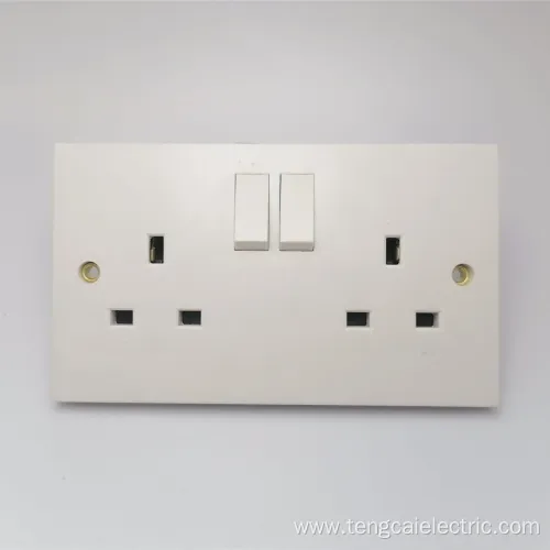 UK Electrical Wall Light Switch Socket 3 Gang